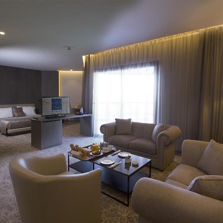 Promenade Hotel Zalqa Екстер'єр фото