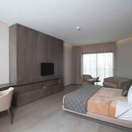 Promenade Hotel Zalqa Екстер'єр фото