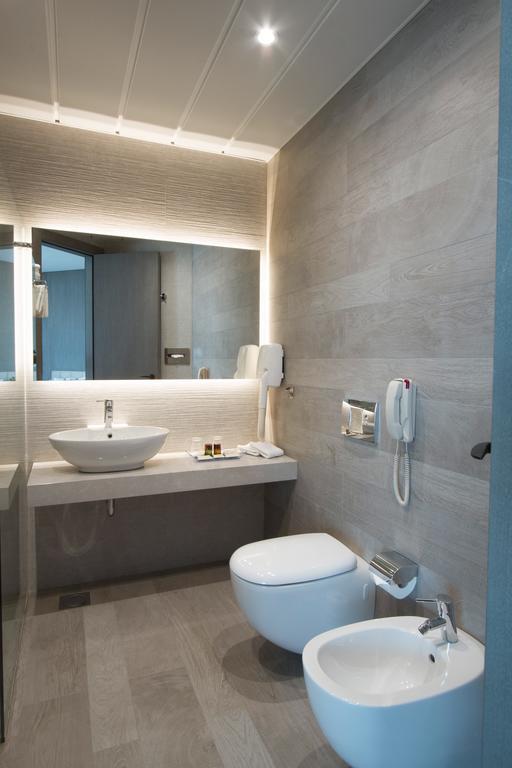 Promenade Hotel Zalqa Екстер'єр фото