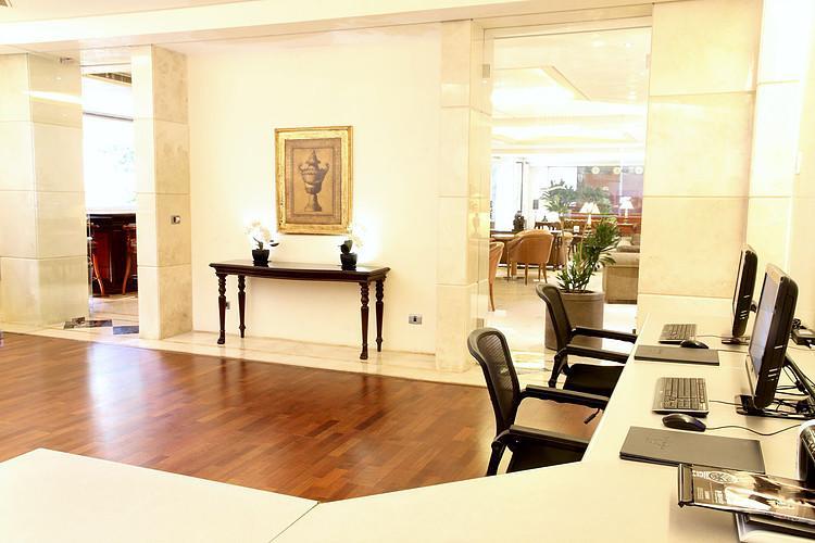 Promenade Hotel Zalqa Екстер'єр фото