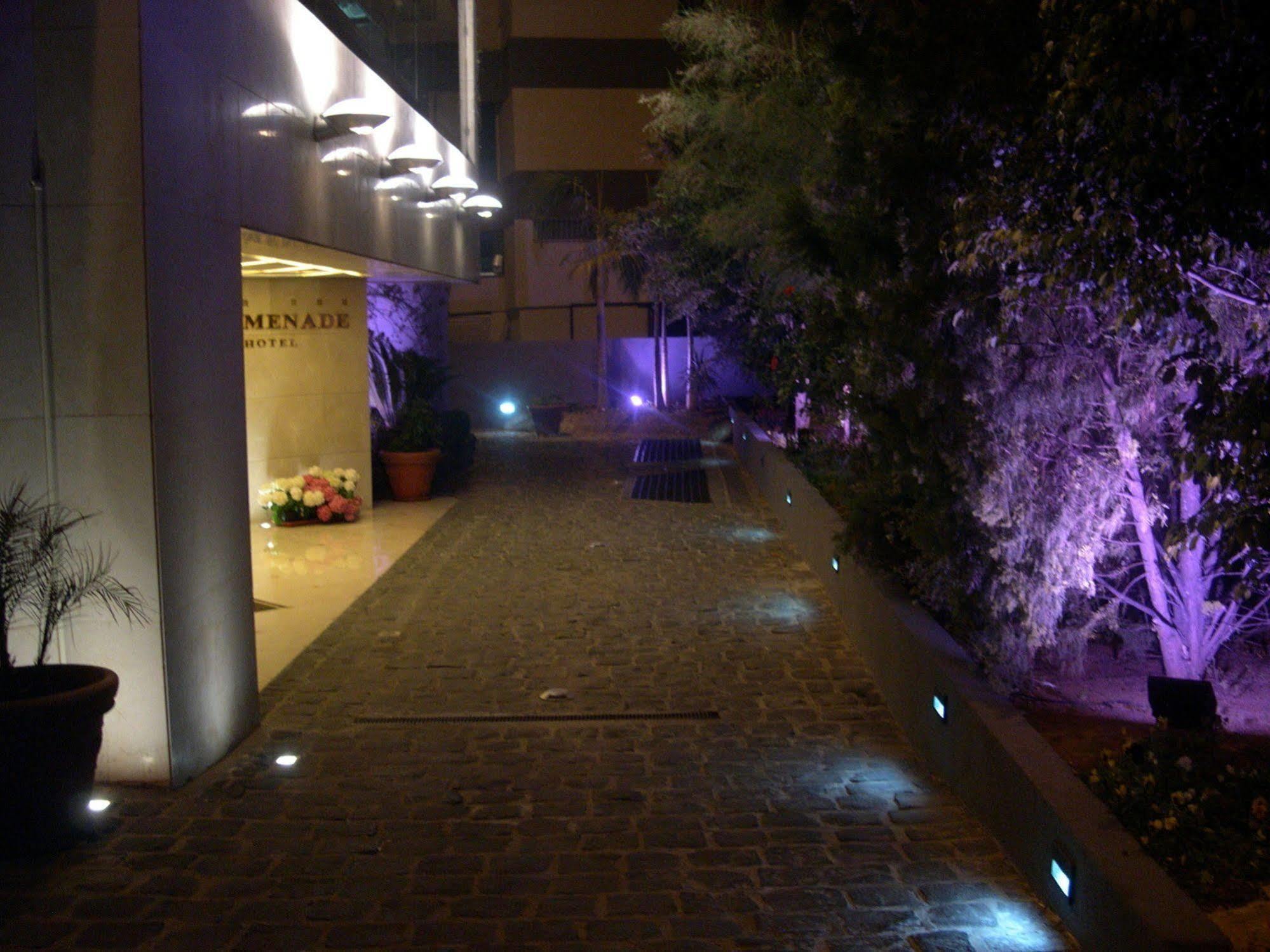 Promenade Hotel Zalqa Екстер'єр фото