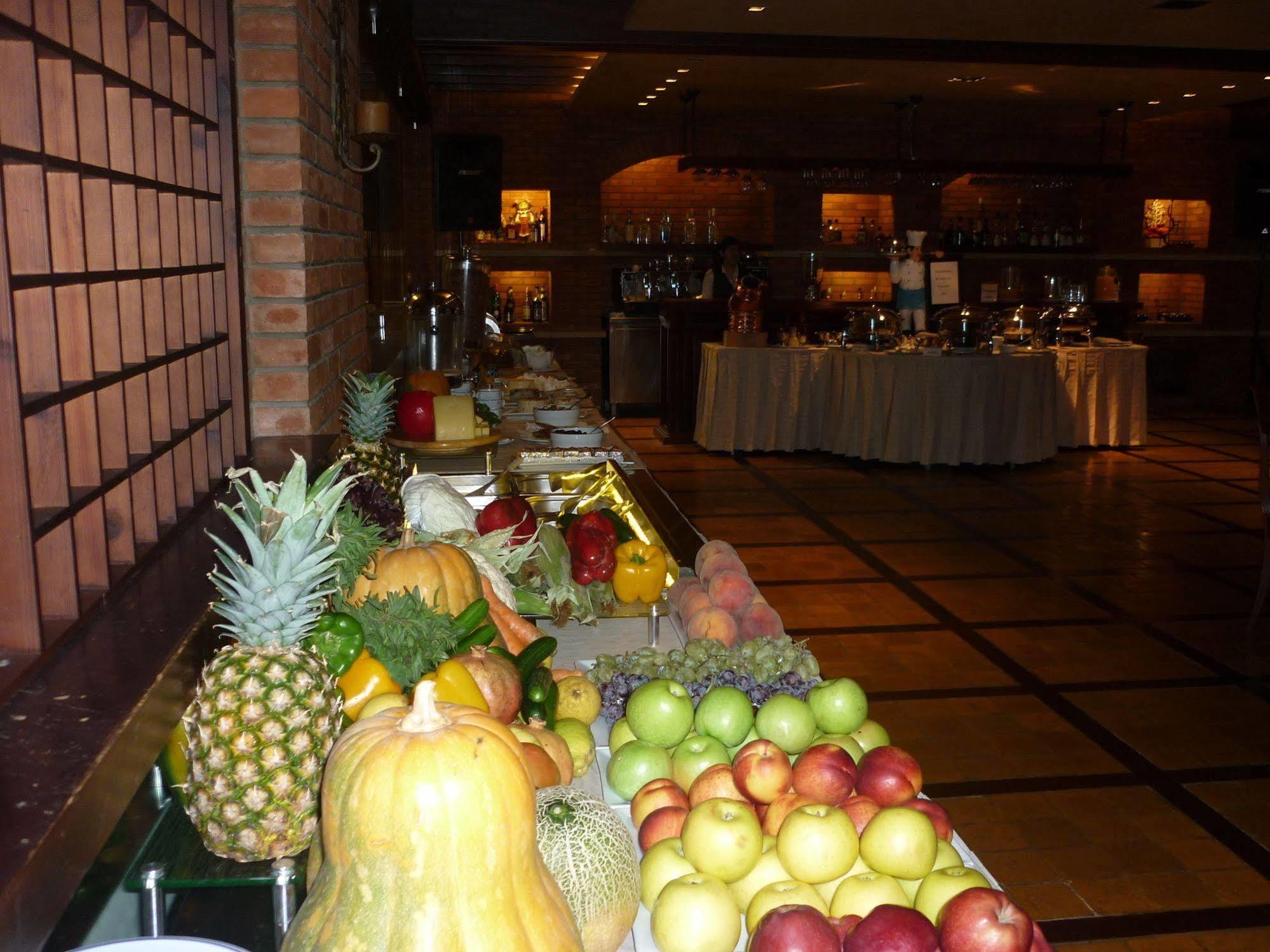 Promenade Hotel Zalqa Екстер'єр фото